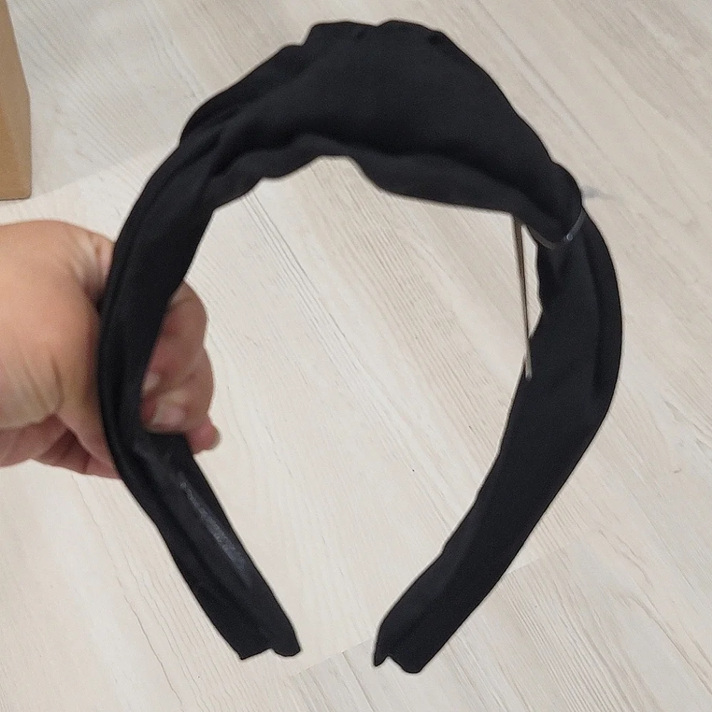 NEW THE BEACHWAVER CO. Black Knotted Headband